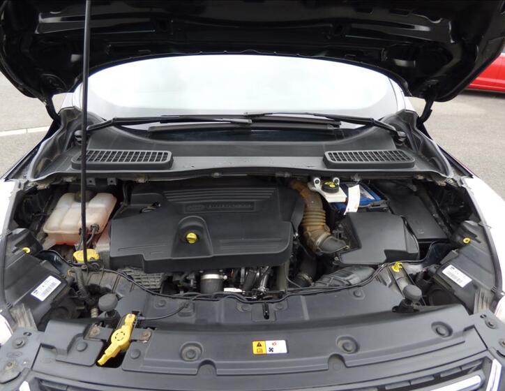 Ford Kuga 48