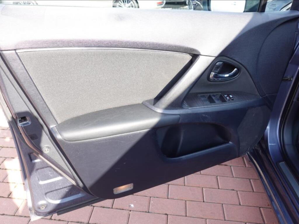 Toyota Avensis 14