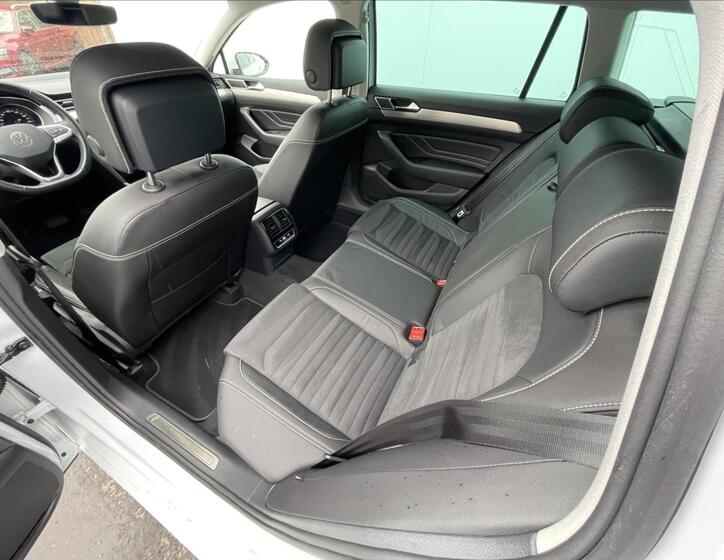 Volkswagen Passat 16