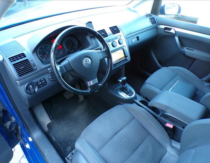 Volkswagen Touran 16