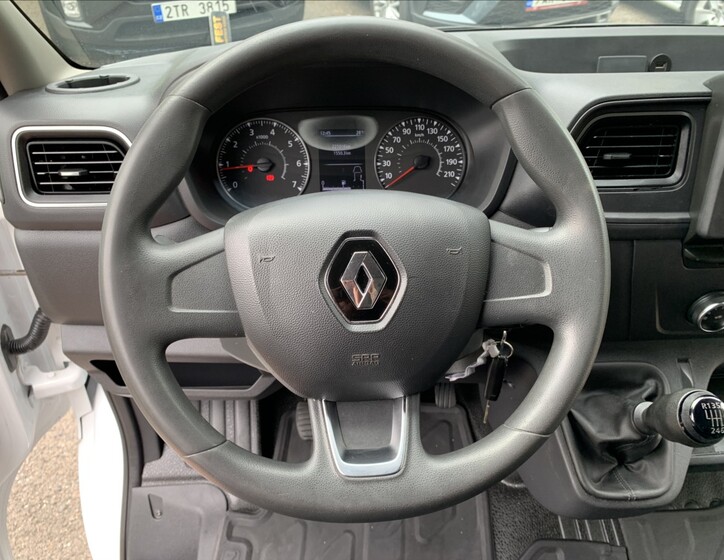 Renault Master 8