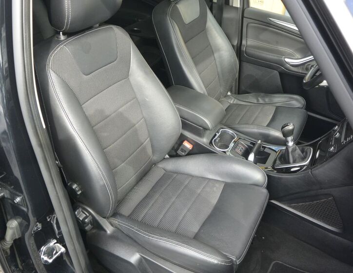 Ford Galaxy 39