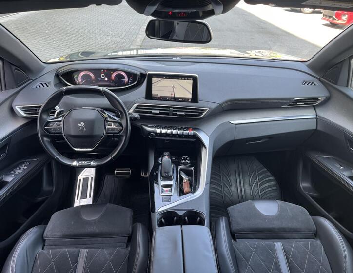 Peugeot 5008 9