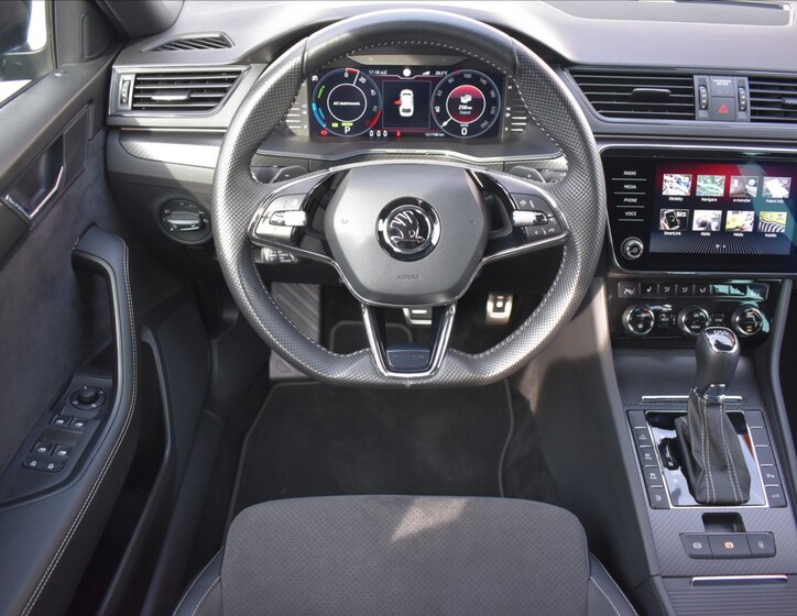 Škoda Superb 18