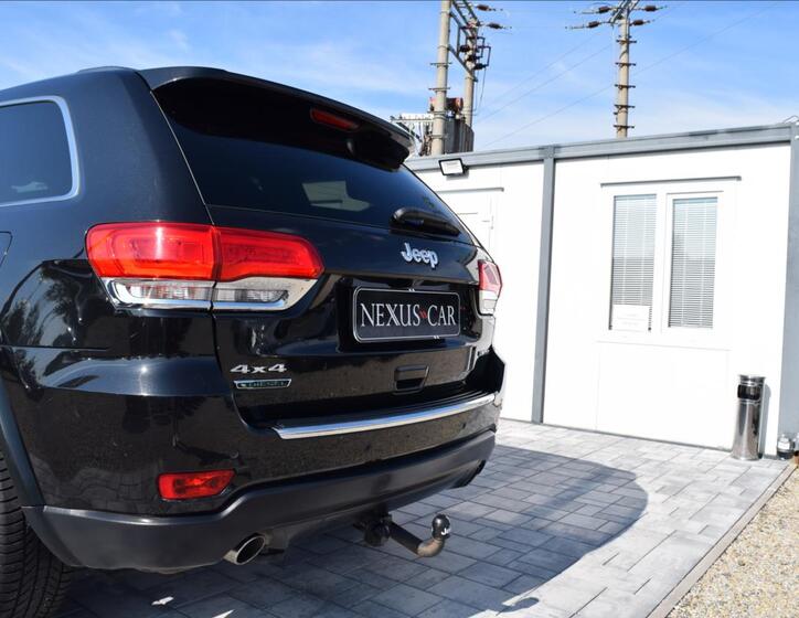 Jeep Grand Cherokee 12