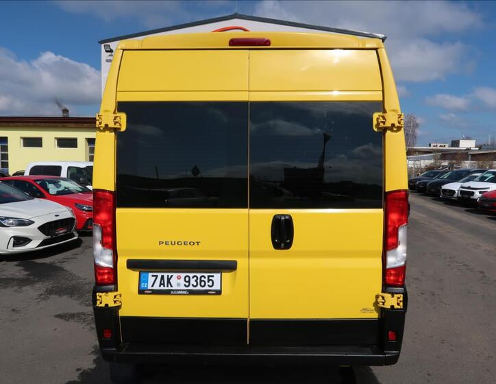 Peugeot Boxer 8