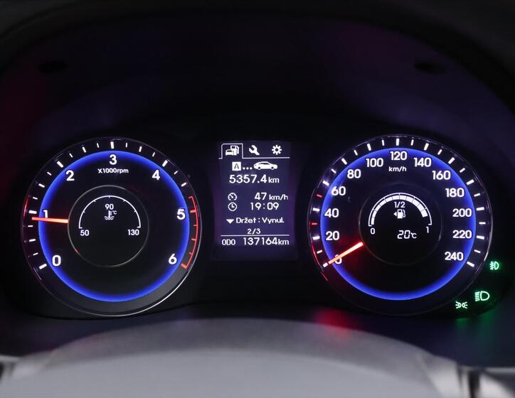 Hyundai i40 21