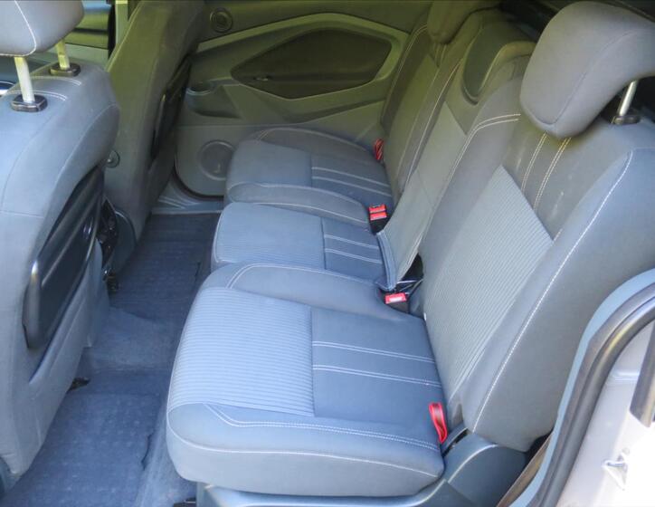 Ford C-MAX 14