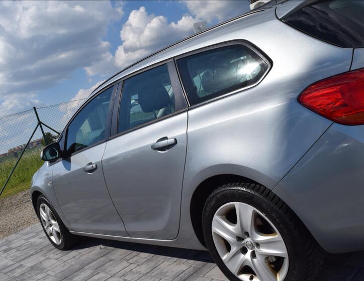 Opel Astra 11