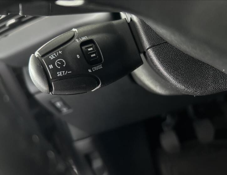Peugeot 208 11