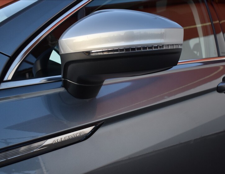 Volkswagen Tiguan Allspace 8