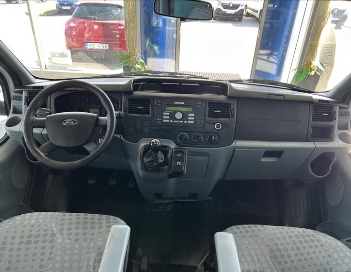 Ford Transit 9
