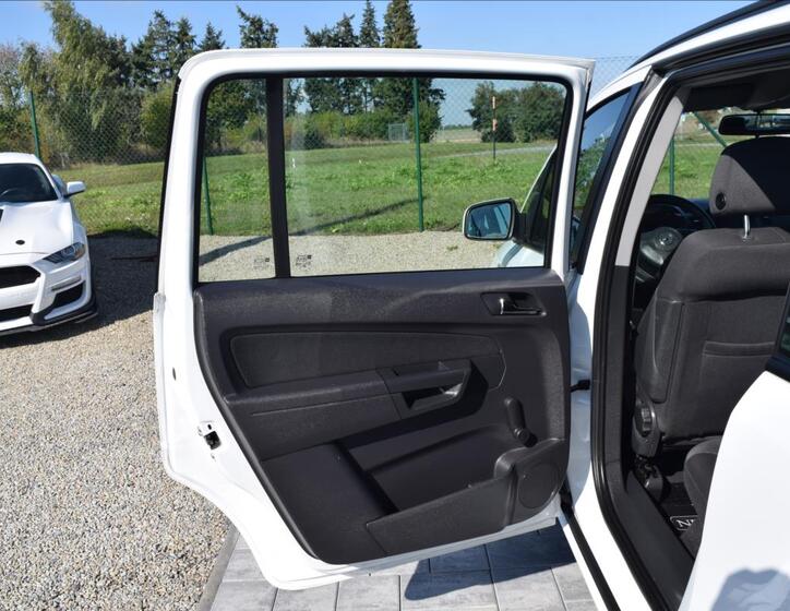 Opel Zafira 28