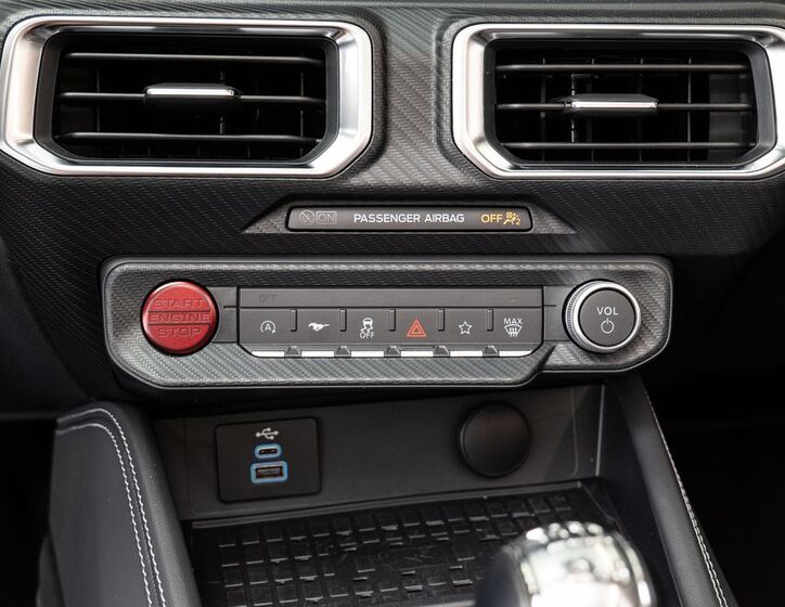 Ford Mustang 11