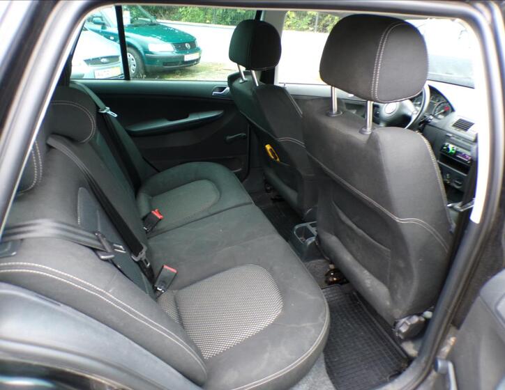Škoda Fabia 16