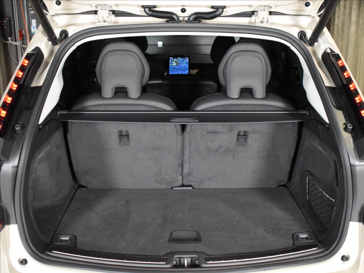 Volvo EX90