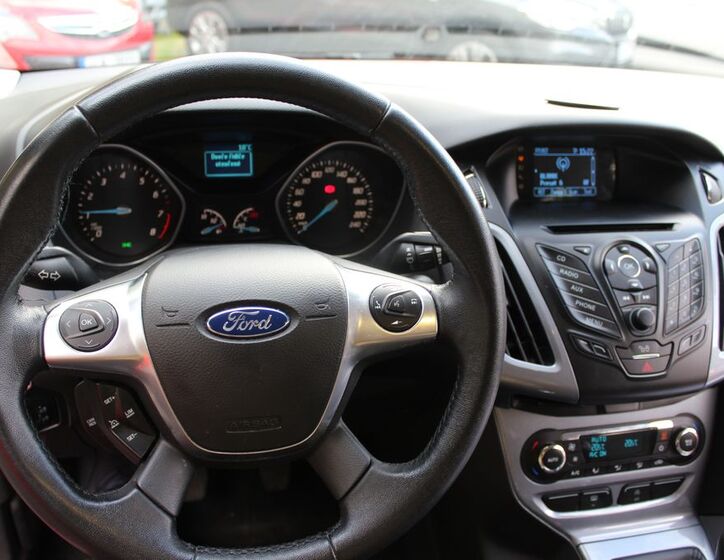 Ford Focus 25