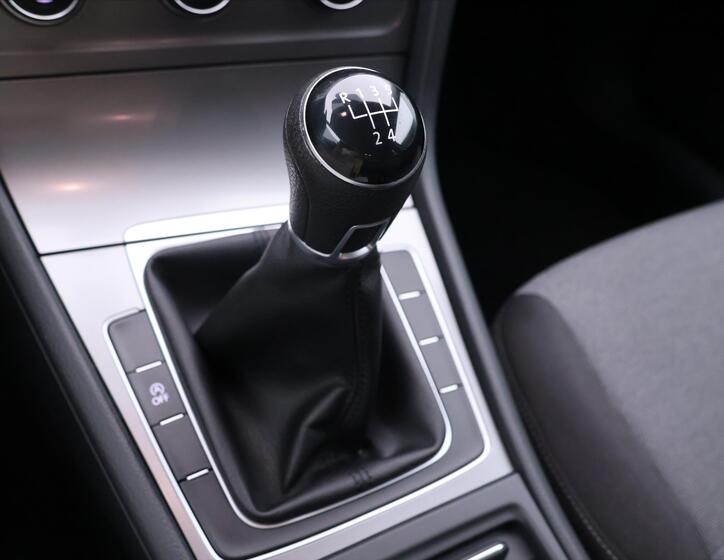 Volkswagen Golf 27