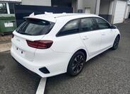 KIA Ceed 4