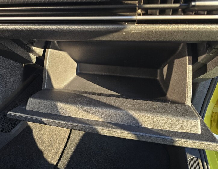 Volkswagen Golf 38