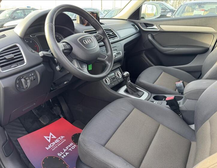 Audi Q3 11