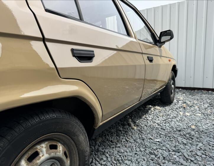 Škoda Favorit 14