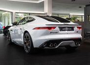 Jaguar F-Type 4