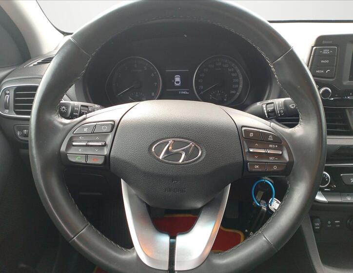 Hyundai i30 11
