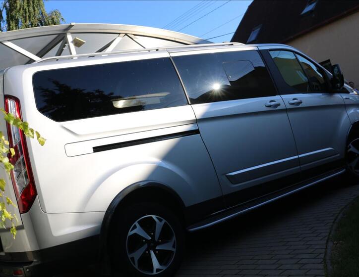 Ford Tourneo Custom 9