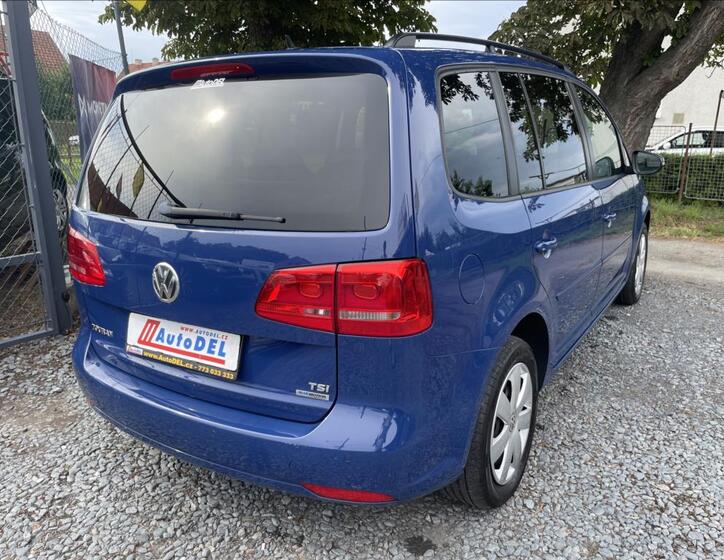 Volkswagen Touran 7