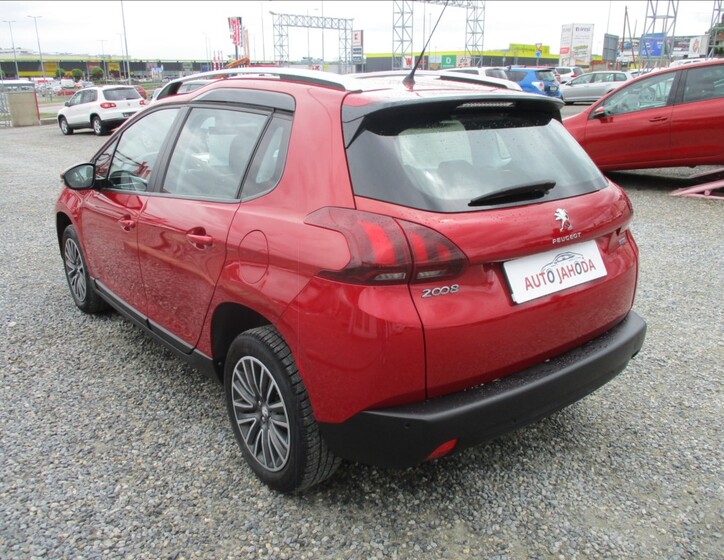 Peugeot 2008 7