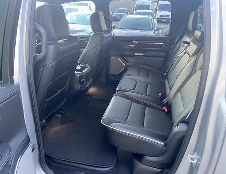 Dodge RAM 9