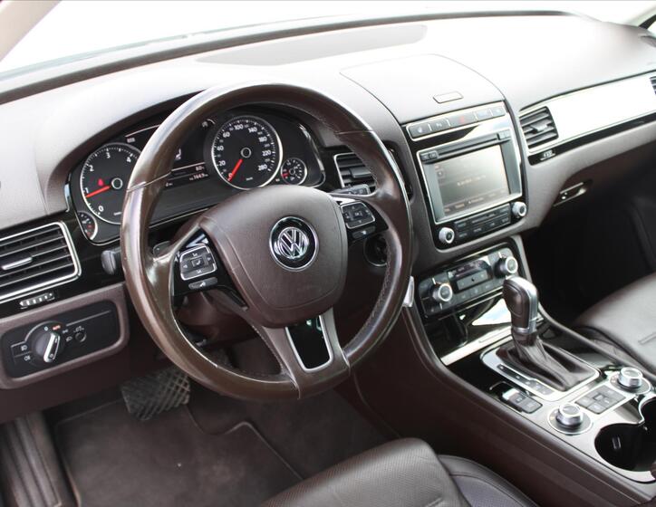 Volkswagen Touareg 16
