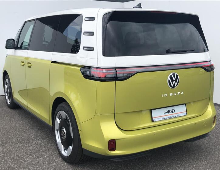 Volkswagen ID.Buzz 9
