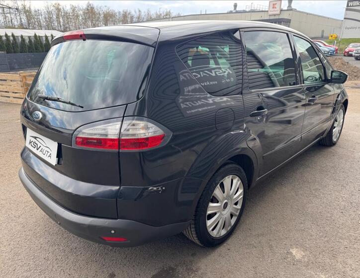 Ford S-MAX 9