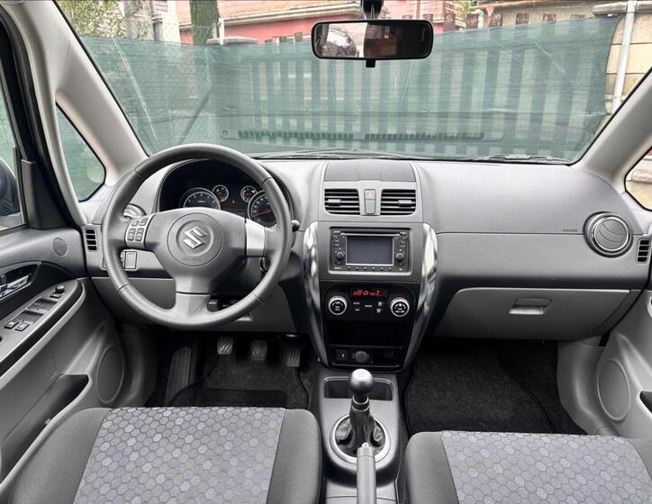 Suzuki SX4 15