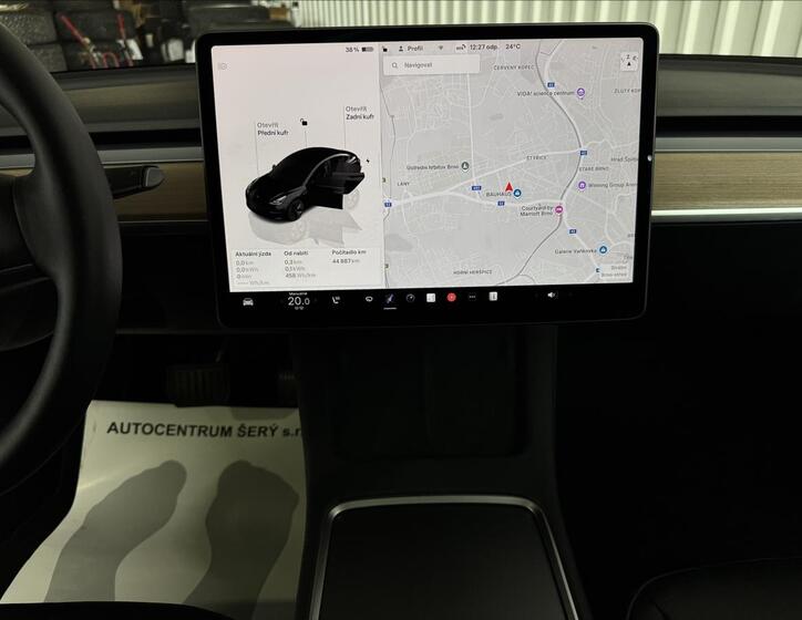 Tesla Model 3 17
