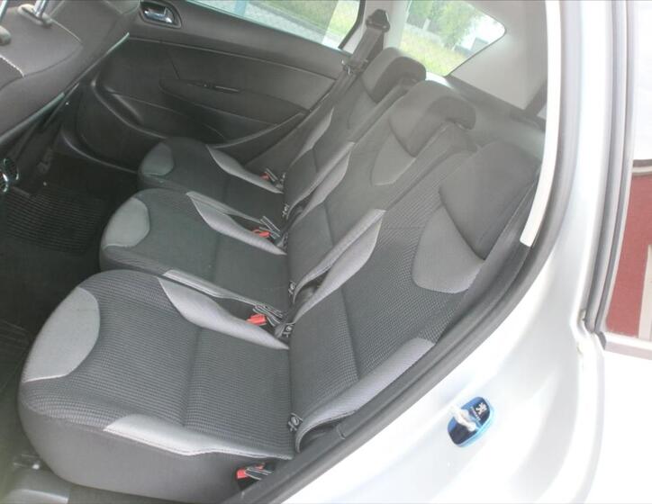 Peugeot 308 13