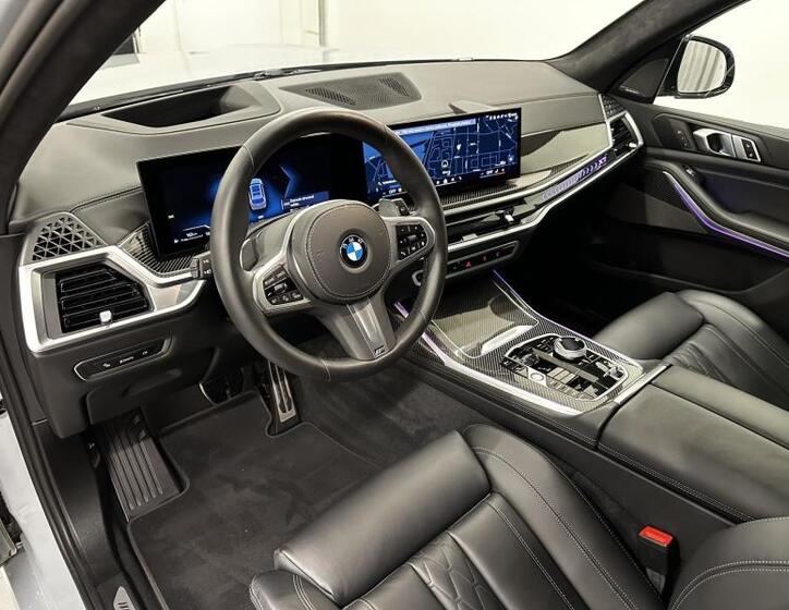 BMW X7 6