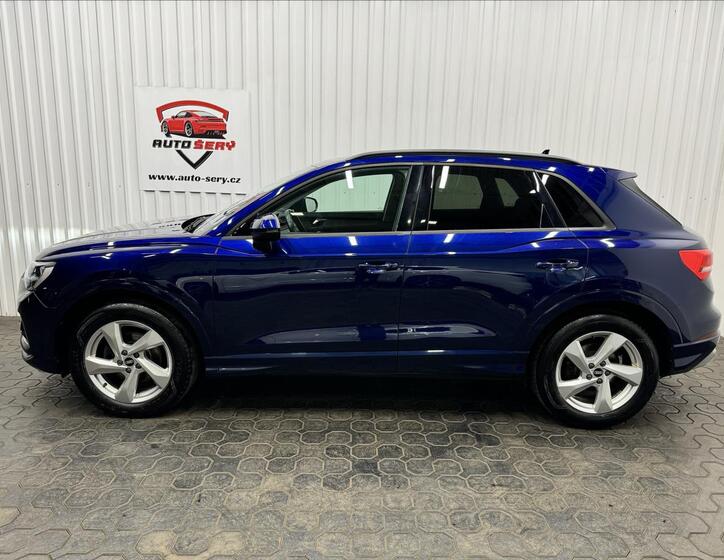 Audi Q3 4