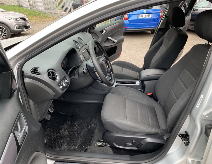 Ford Mondeo 14