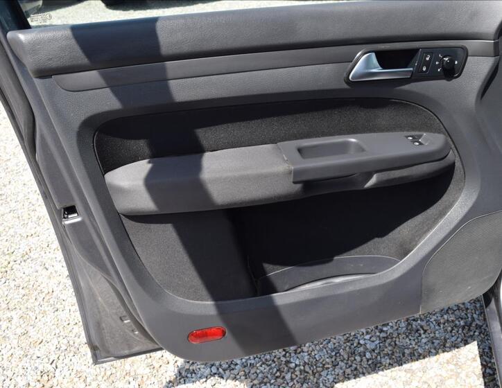 Volkswagen Touran 24