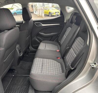 MG ZS 10