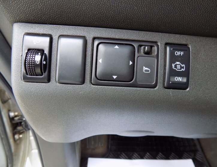 Nissan Navara 20