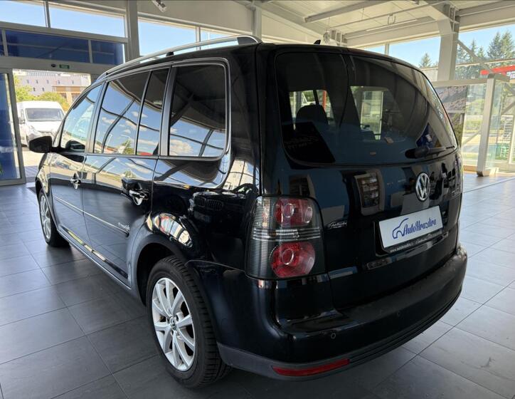 Volkswagen Touran 4