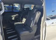 Ford Tourneo Custom 11