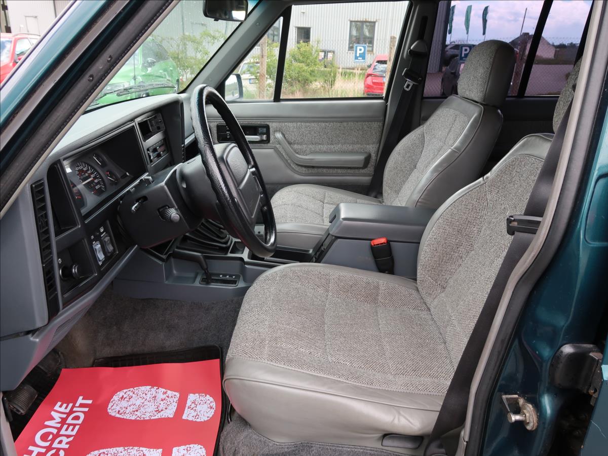 Jeep Cherokee