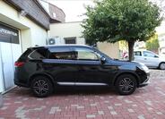 Mitsubishi Outlander 6
