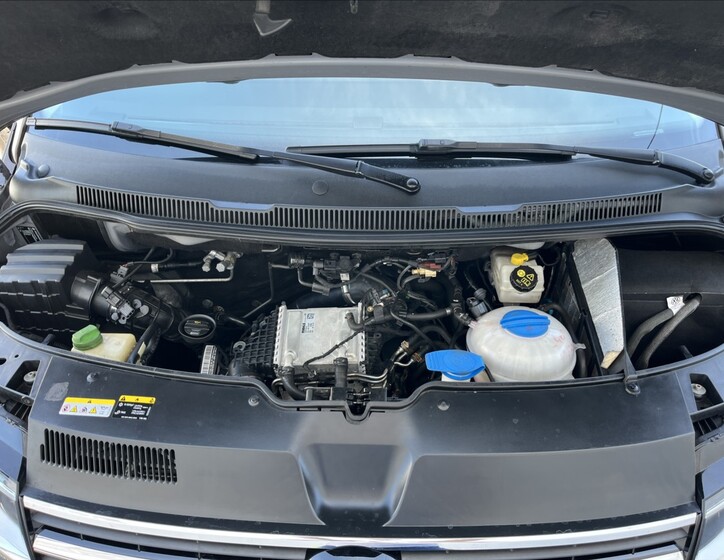 Volkswagen Caravelle 30