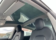Tesla Model 3 32